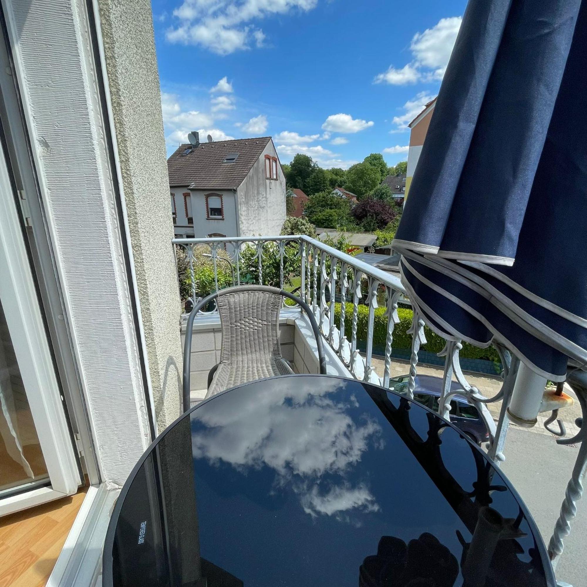Nette Kuschelige Terrassen Wohnung Bochum Bagian luar foto